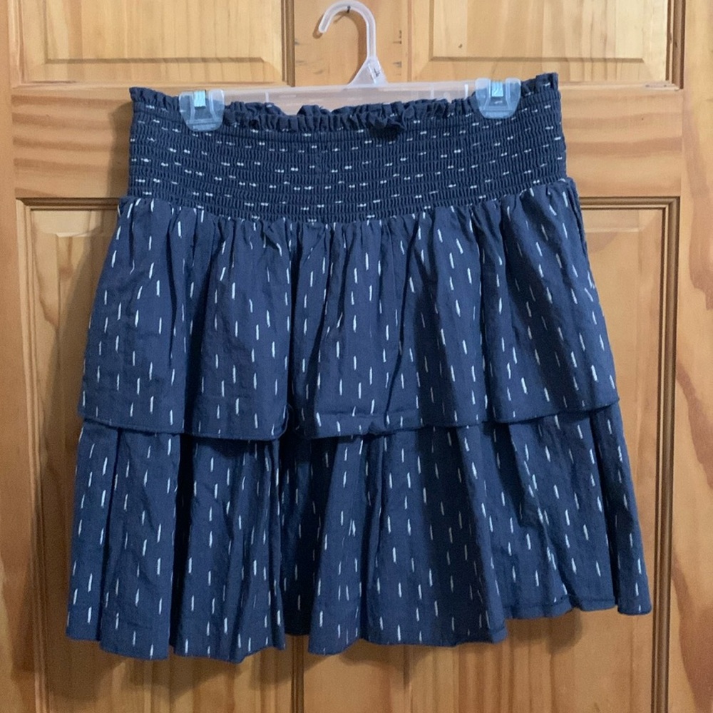 Universal Thread goods co skirt. Large. Excellent condition!